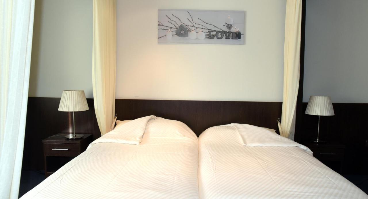 Hotel Schuurman Emlichheim Екстер'єр фото